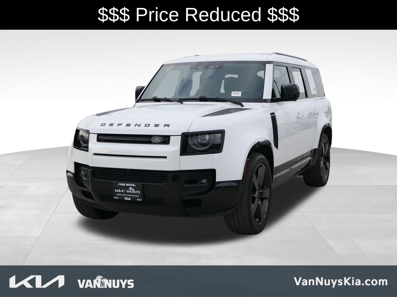 2024 Land Rover Defender 130 X-Dynamic SE photo 6