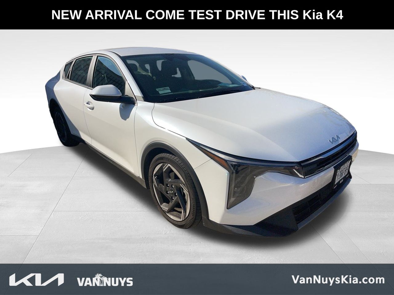 2025 Kia K4 EX photo 2
