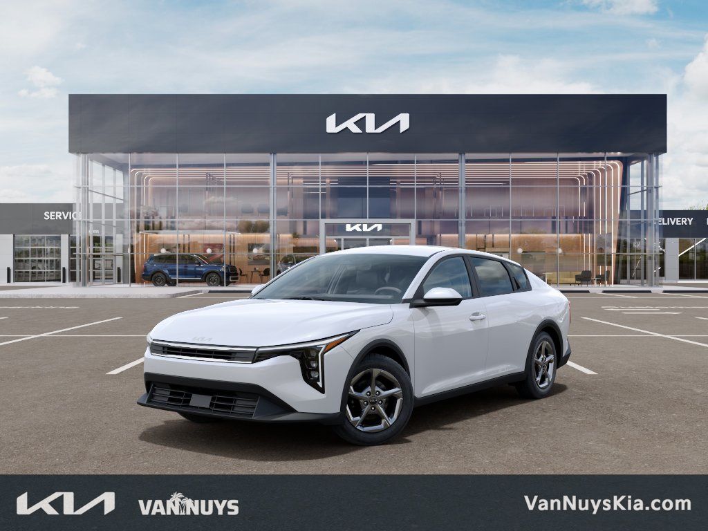 2026 Kia K4 LXS AT's photo