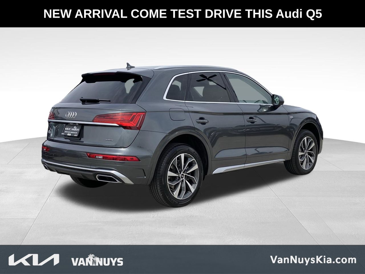2023 Audi Q5 45 S Line Premium photo 2