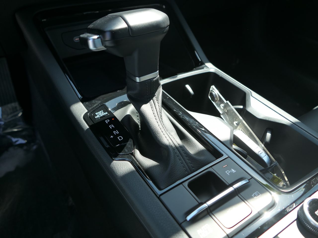 2025 Kia K5 GT - Photo 21