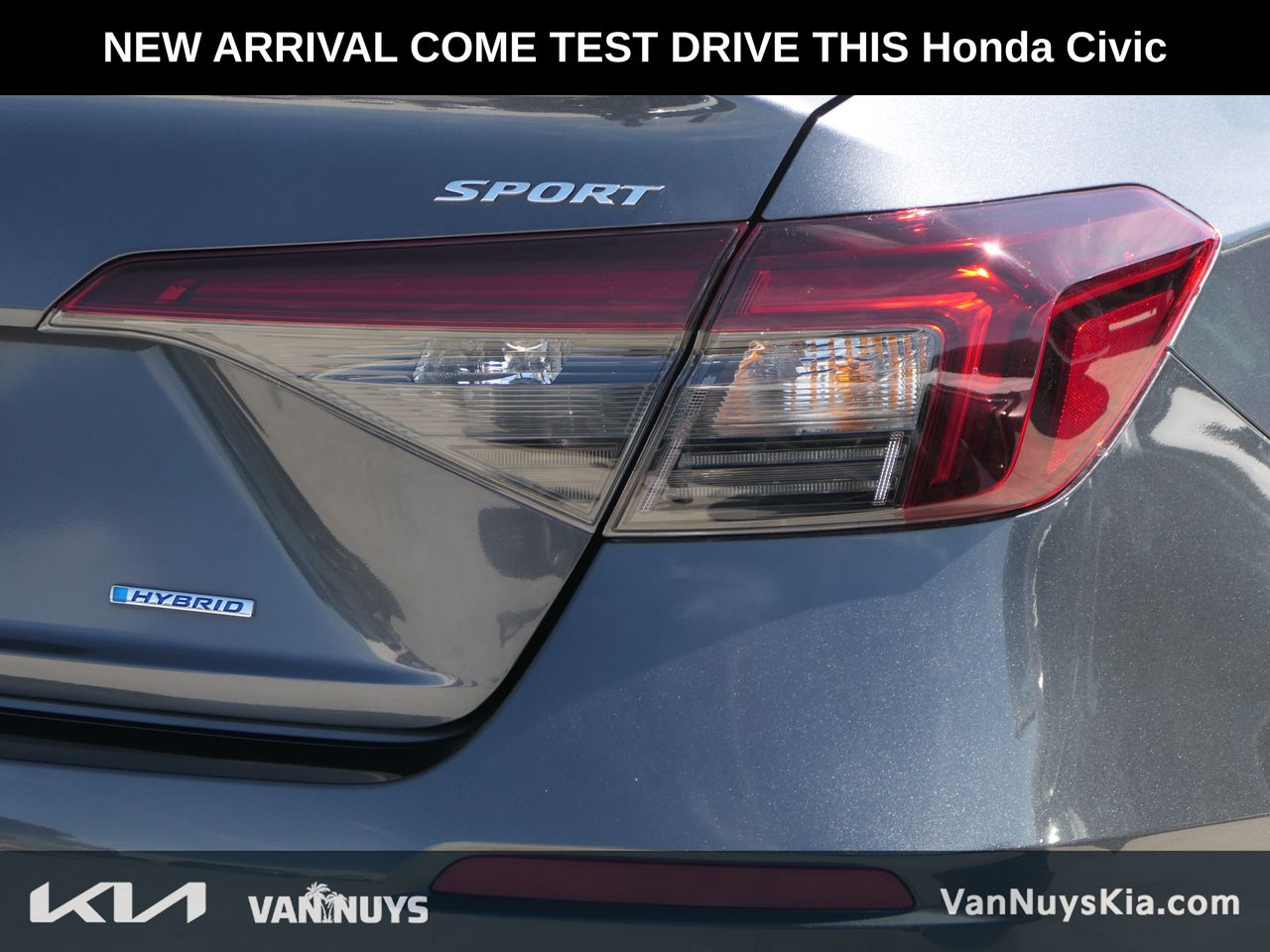 2025 Honda Civic Hybrid Sport Touring photo 2