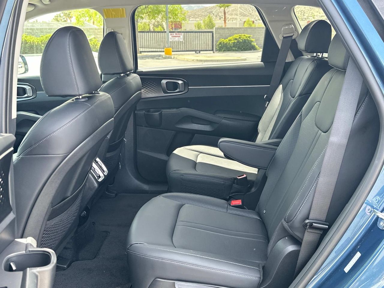 2025 Kia Sorento EX Hybrid - Photo 11