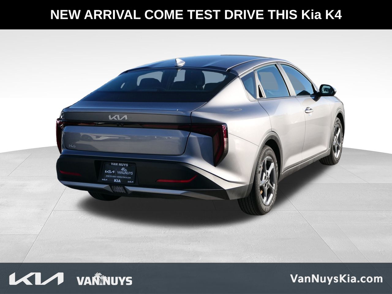 2025 Kia K4 LXS photo 2