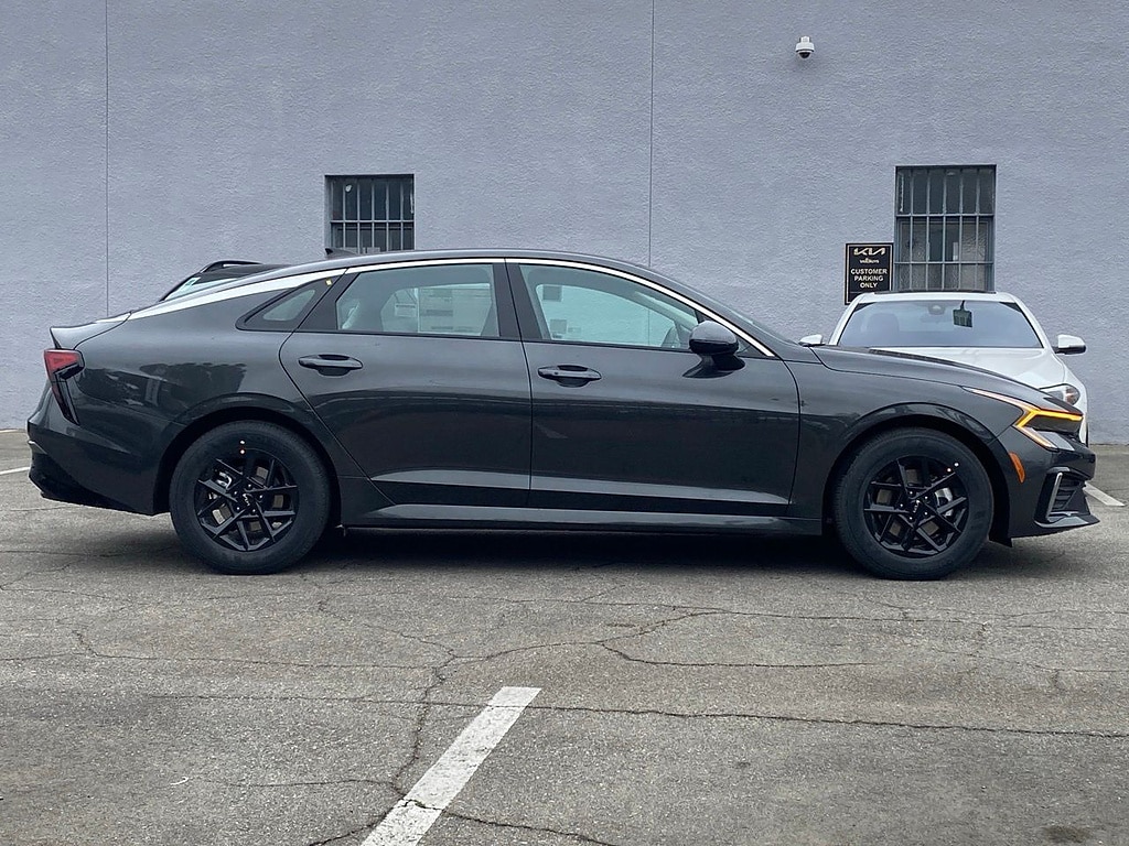 New 2026 Kia K5 LXS FWD Sedan