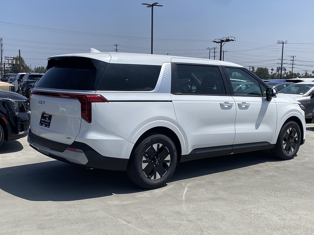 New 2026 Kia Carnival Hybrid LXS