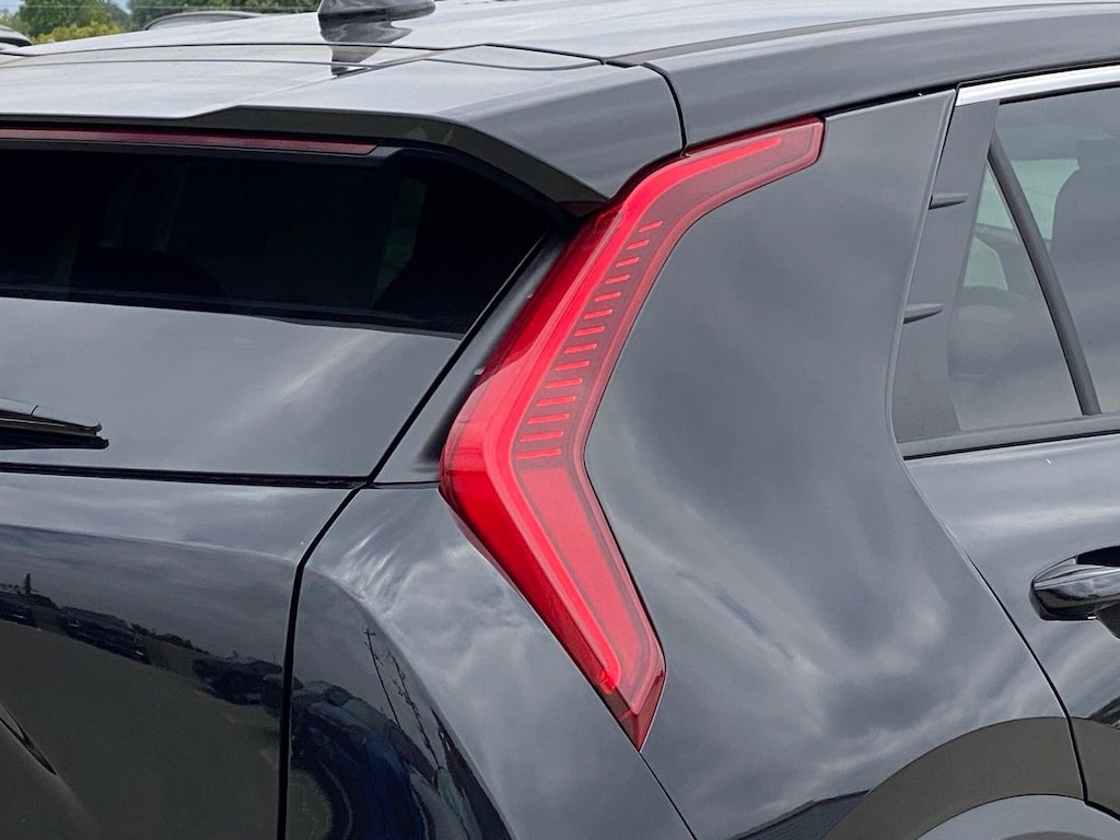 New 2026 Kia Niro LX SUV