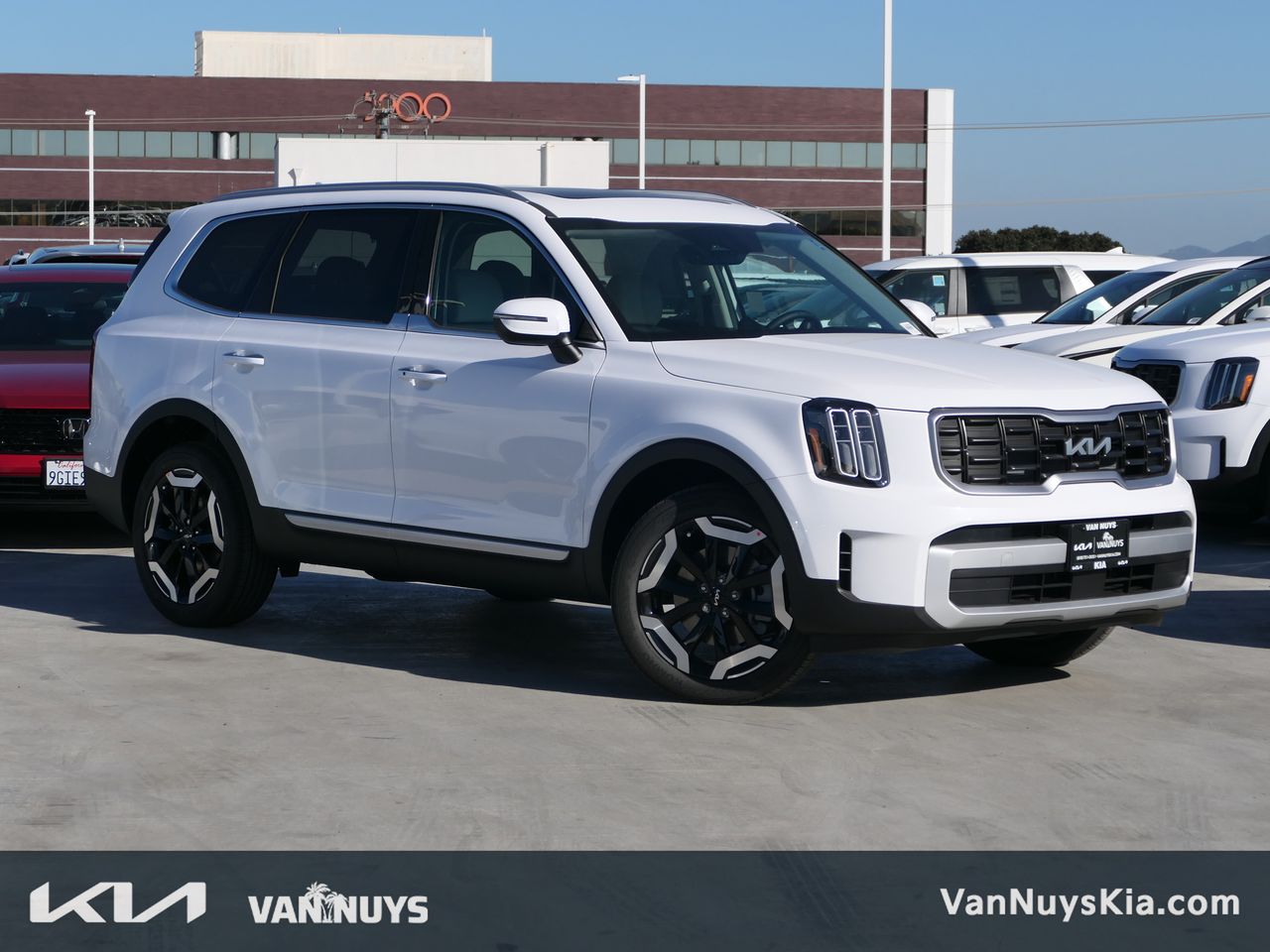 2025 Kia Telluride S's photo