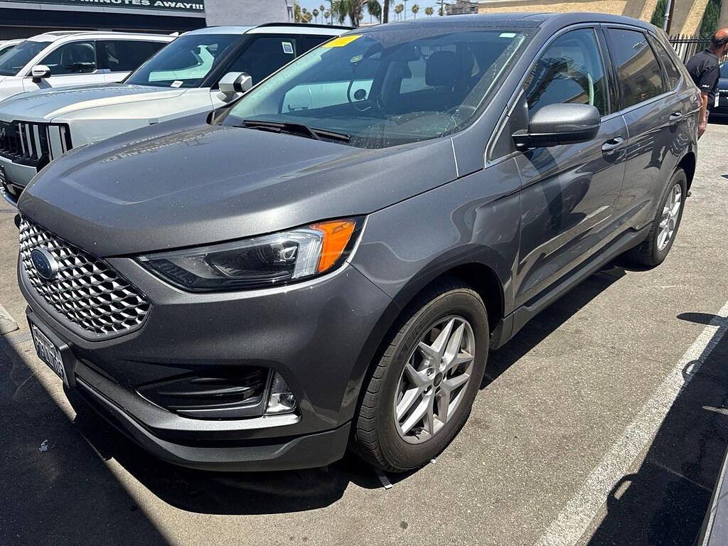 2023 Ford Edge