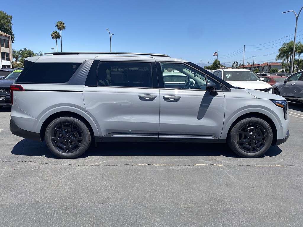 New 2026 Kia Carnival Hybrid SX Prestige