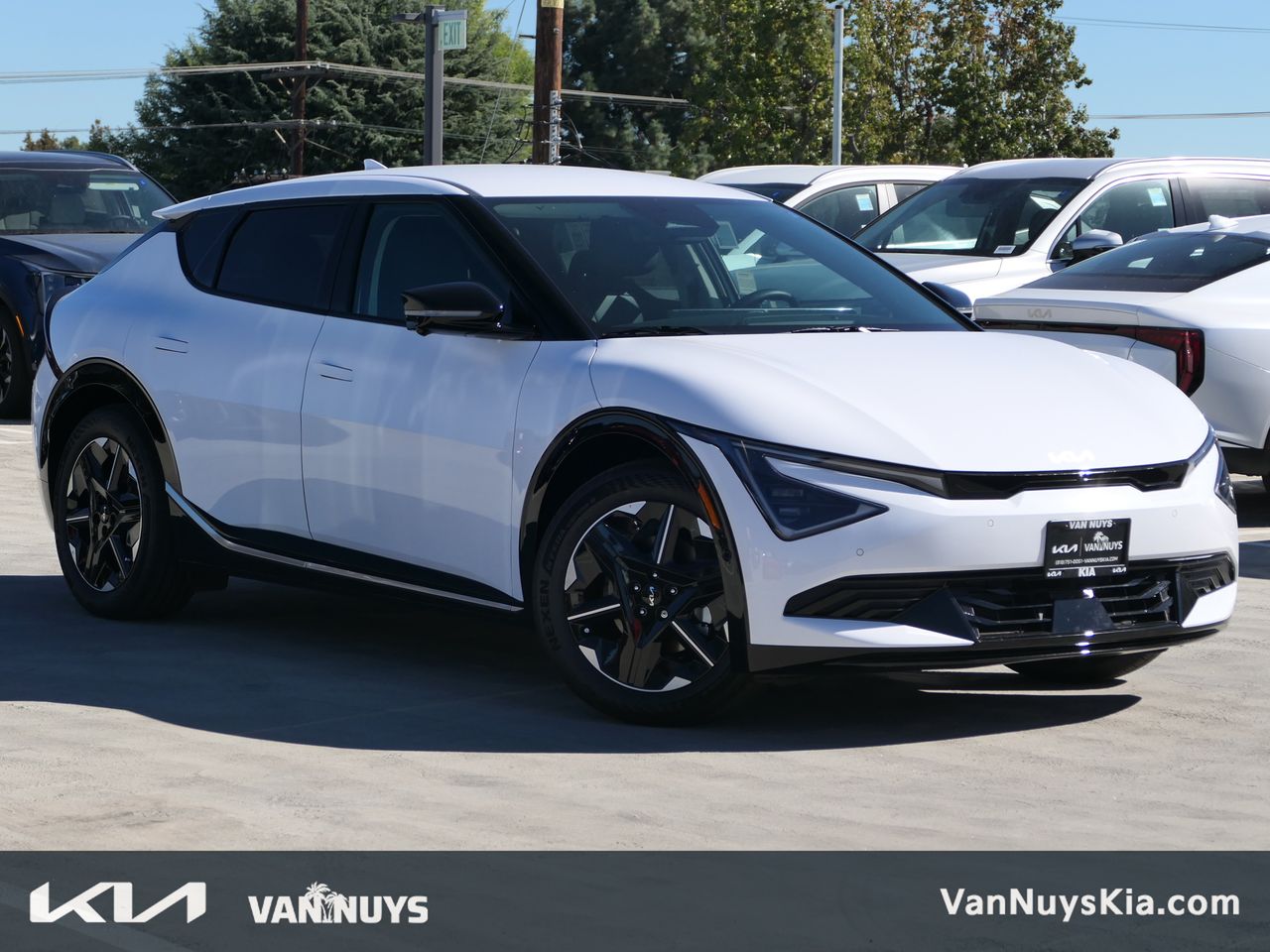 2025 Kia EV6 Wind's photo