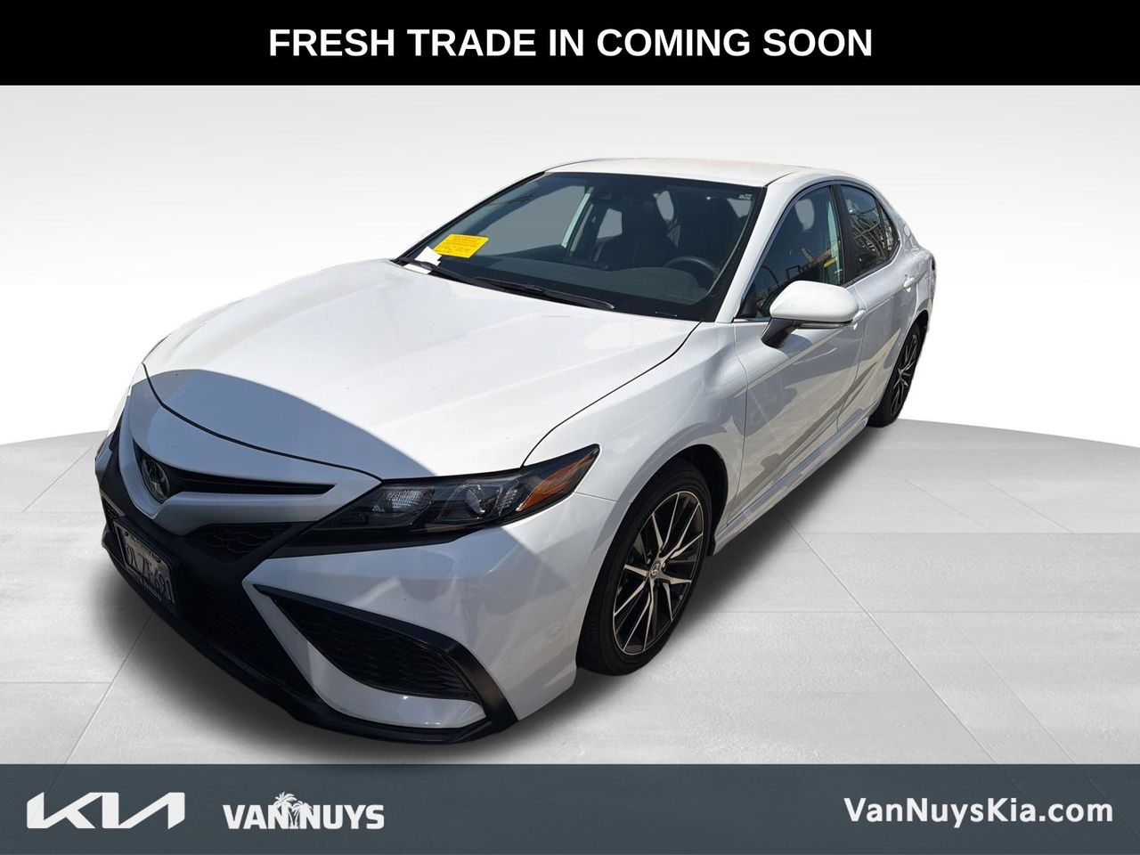 2024 Toyota Camry SE's photo
