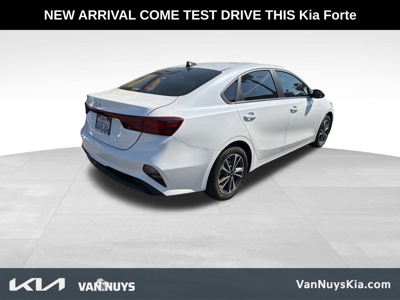 2023 Kia Forte LXS photo 2