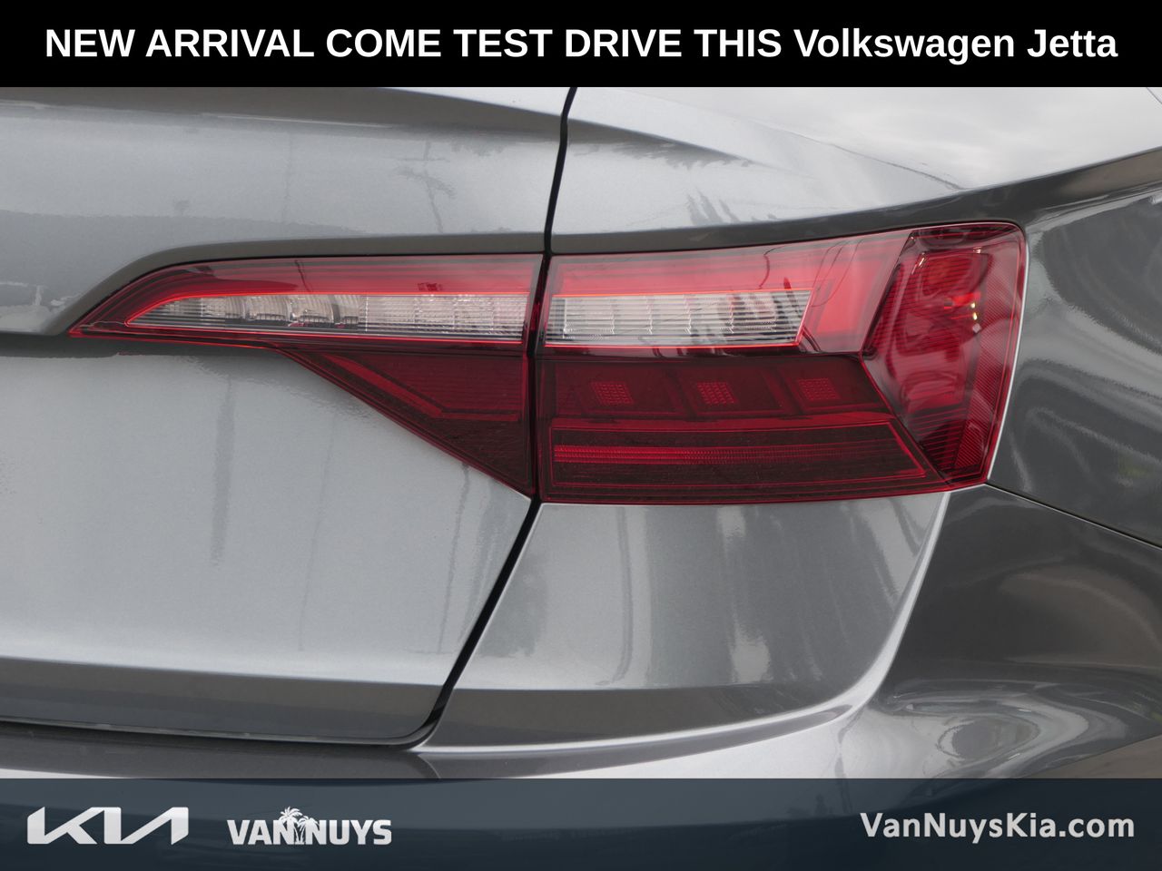 2021 Volkswagen Jetta SEL photo 2