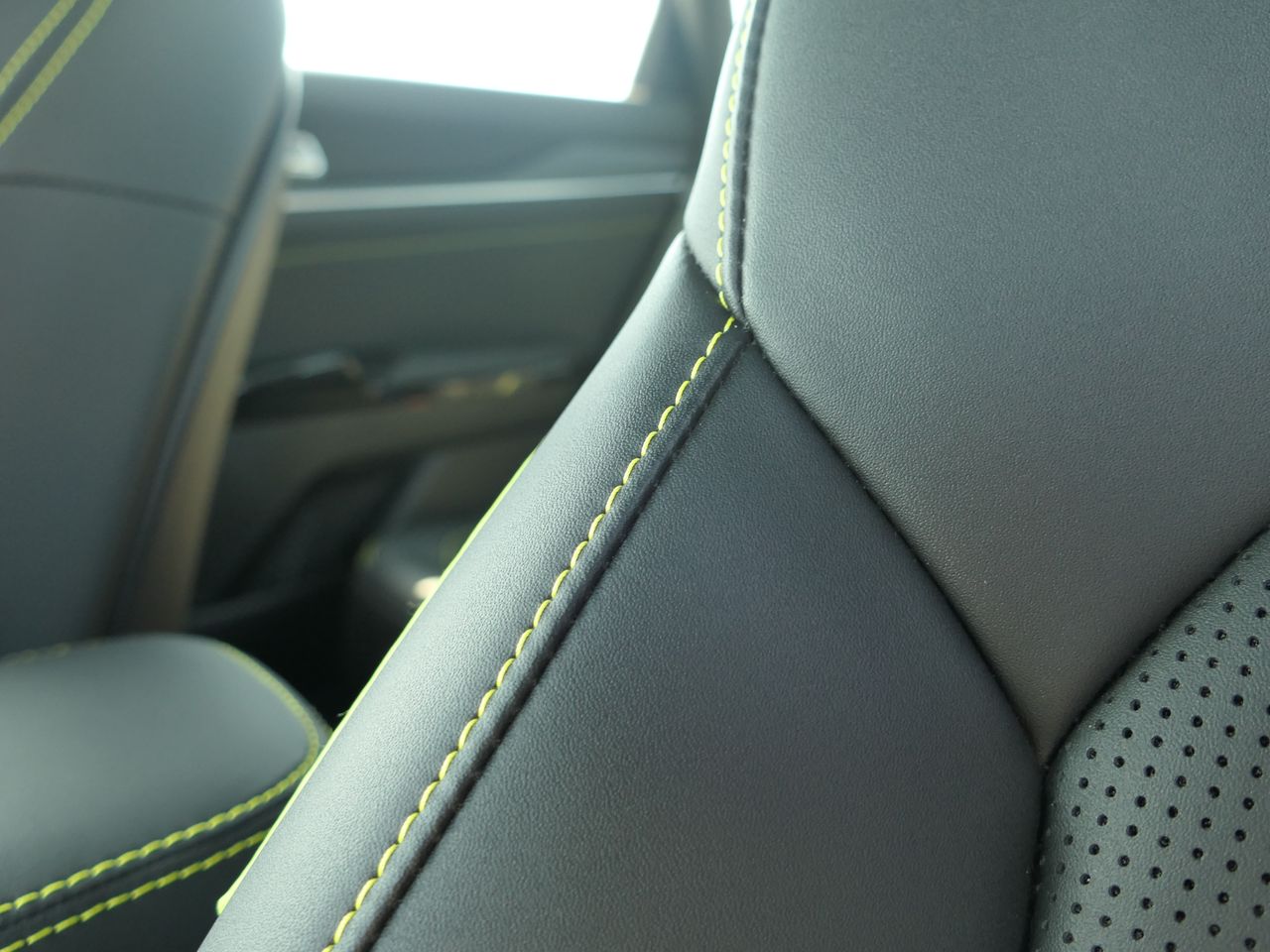 2025 Kia K5 GT - Photo 13