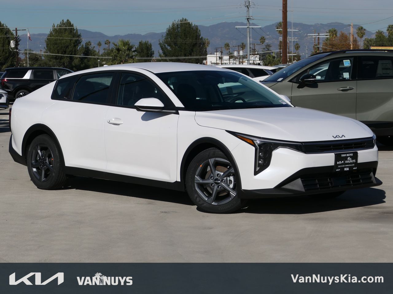 2025 Kia K4 LXS's photo