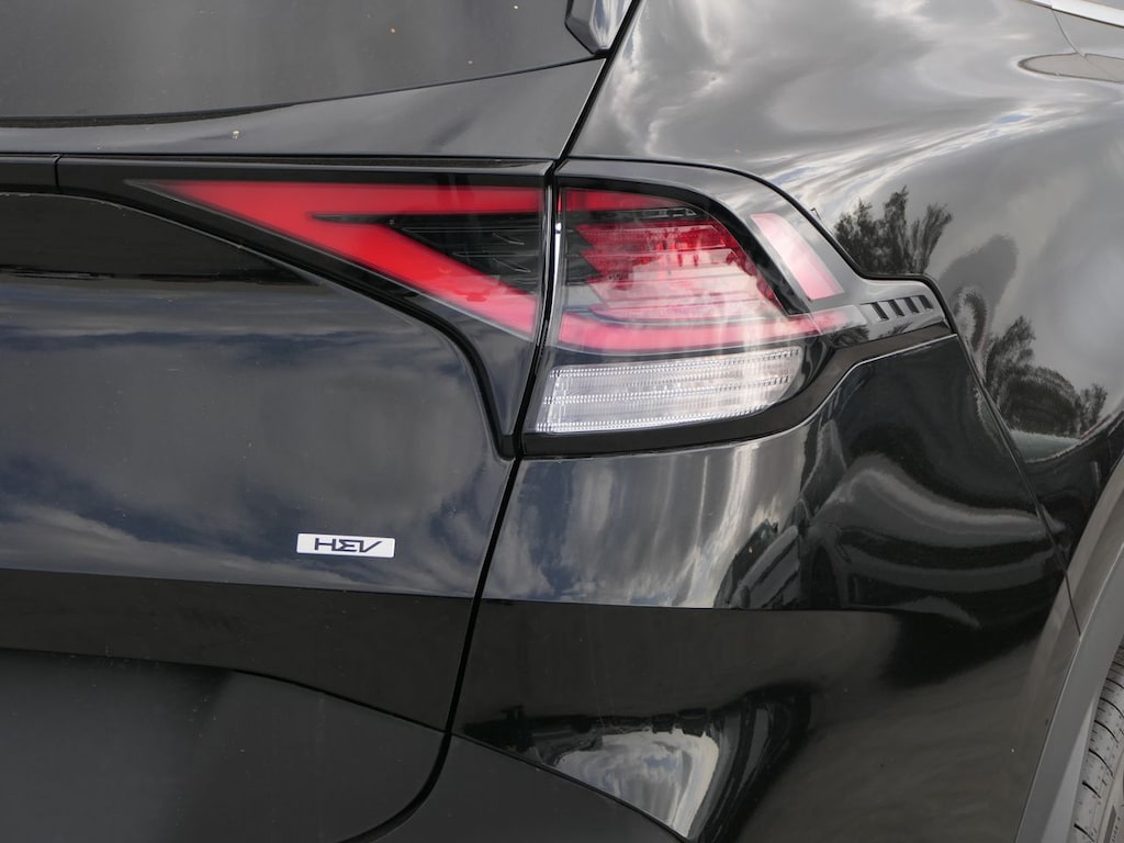 New 2025 Kia Sportage Hybrid EX SUV