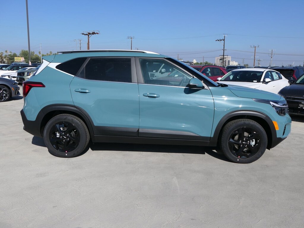 New 2026 Kia Seltos EX SUV