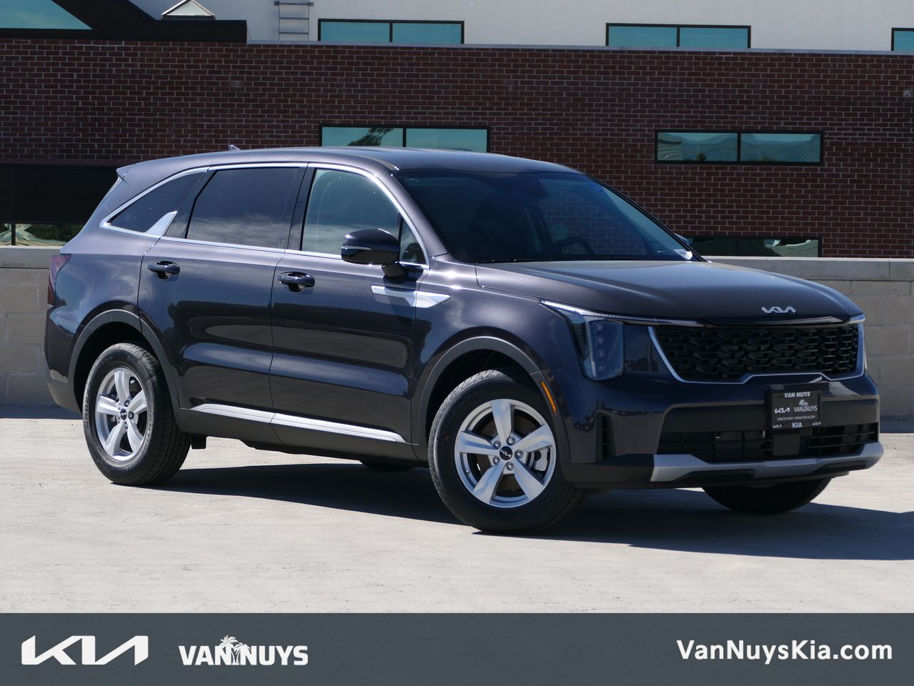 2026 Kia Sorento LX AT's photo