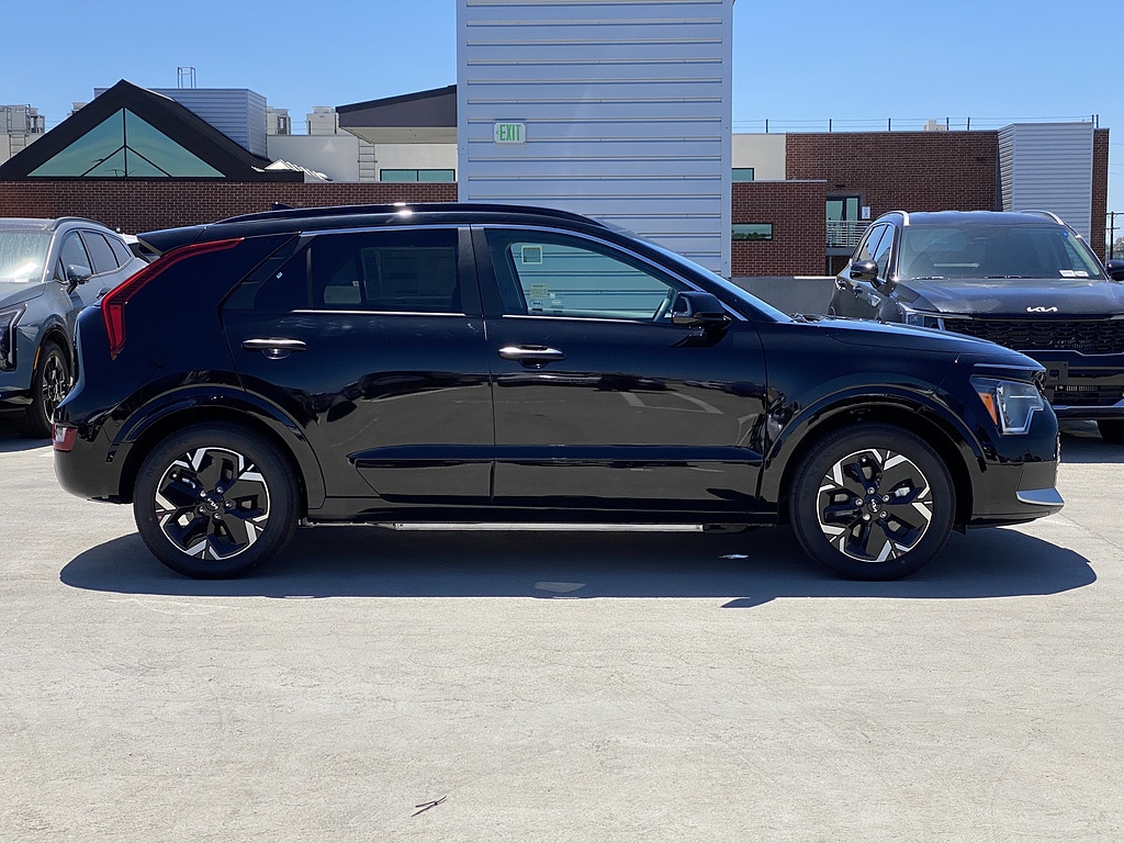 New 2026 Kia Niro EV Wave SUV