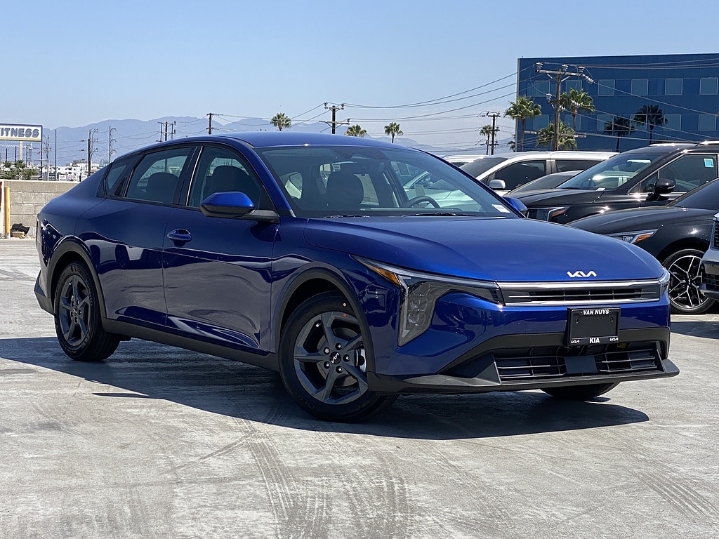 New 2026 Kia K4 LXS