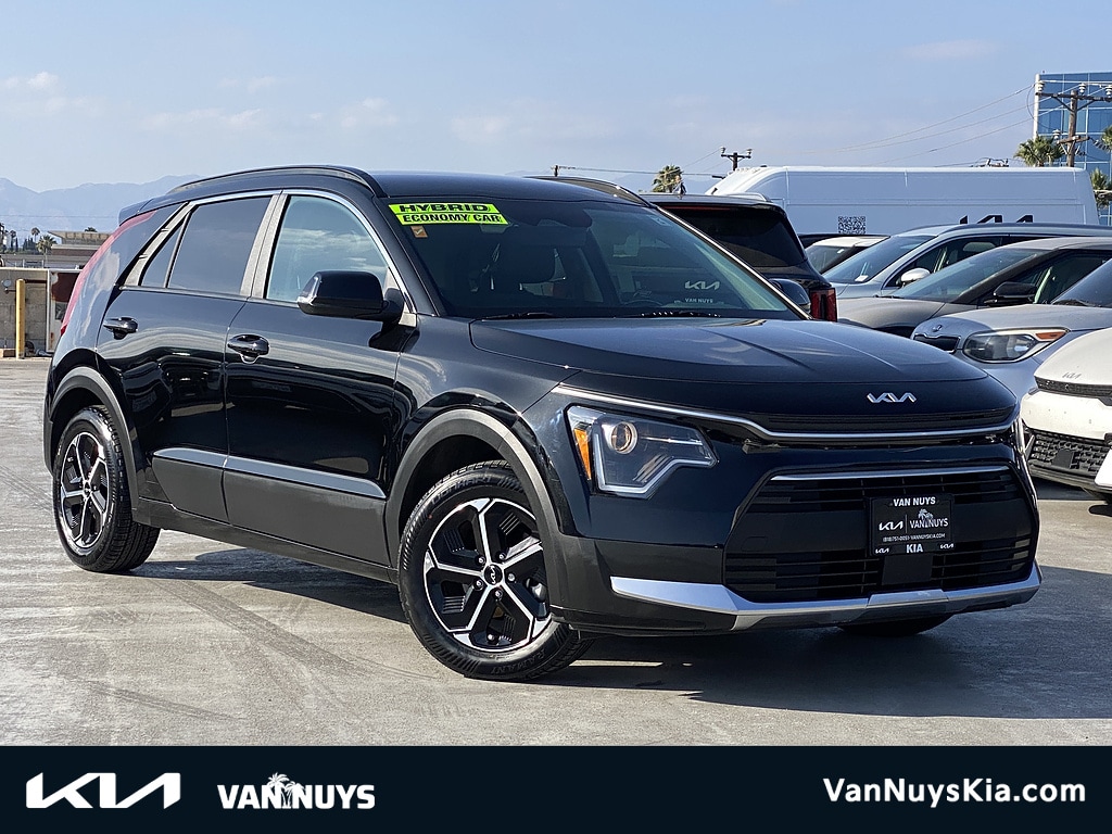 2023 Kia Niro EX HEV's photo