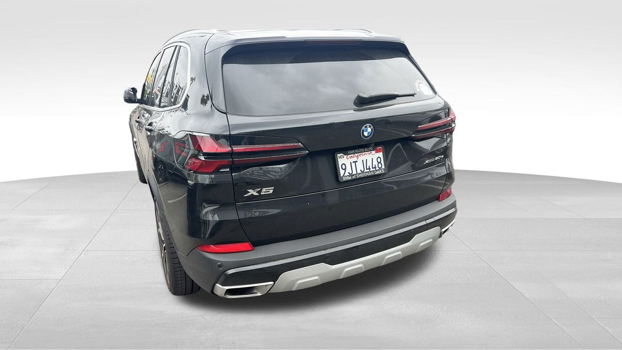 2024 BMW X5 xDrive50e photo 2