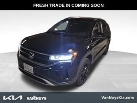 2023 Volkswagen Taos 1.5T SE photo 2