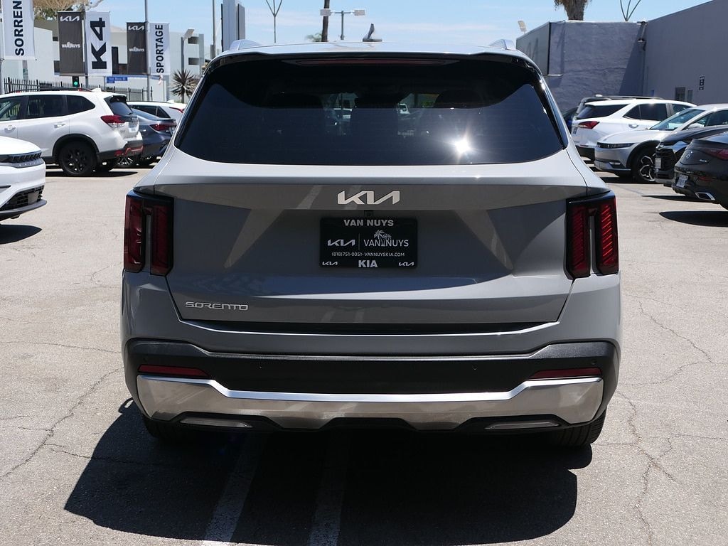 Used 2025 Kia Sorento S SUV