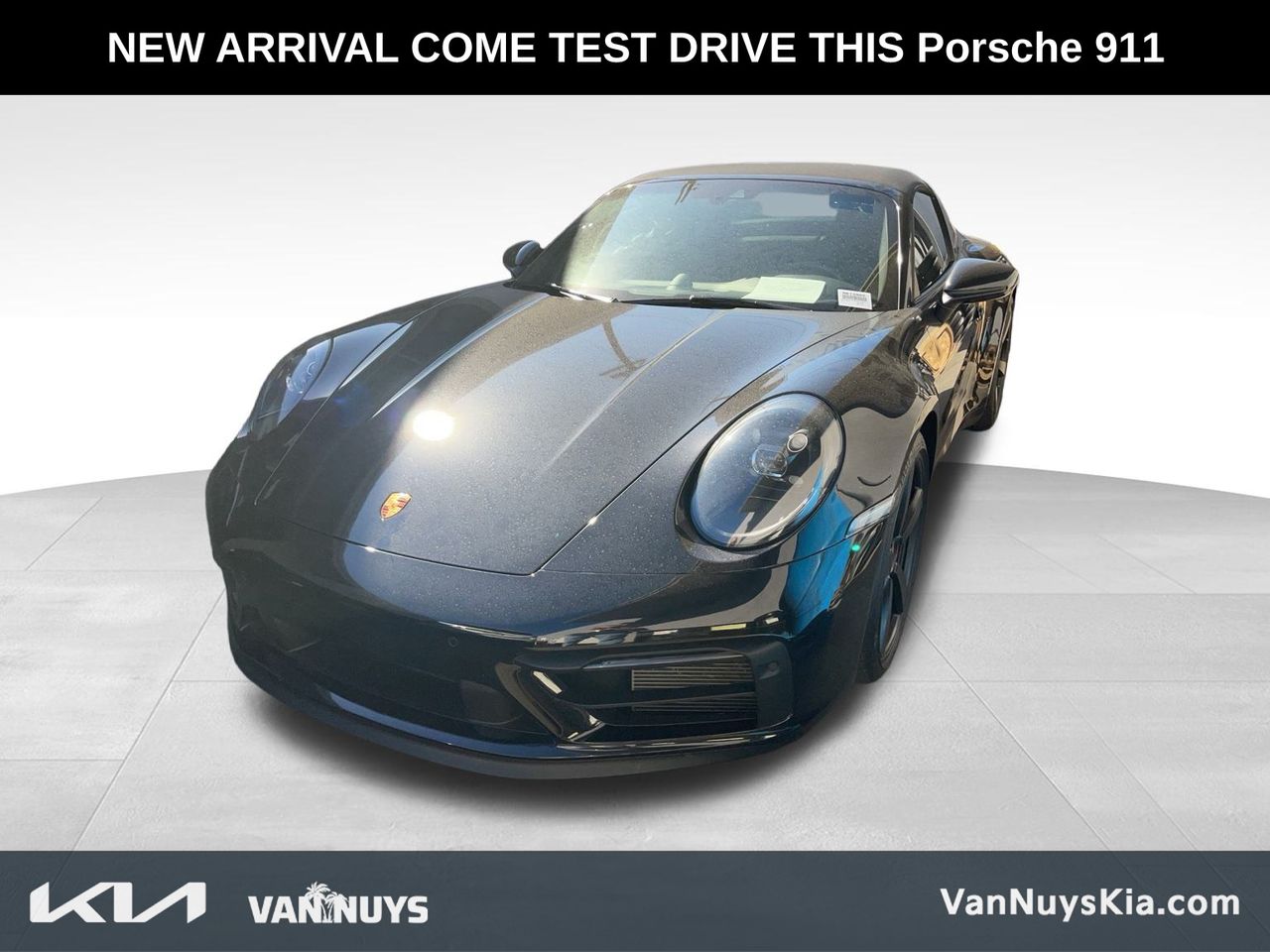 2024 Porsche 911 Targa 4 GTS photo 2