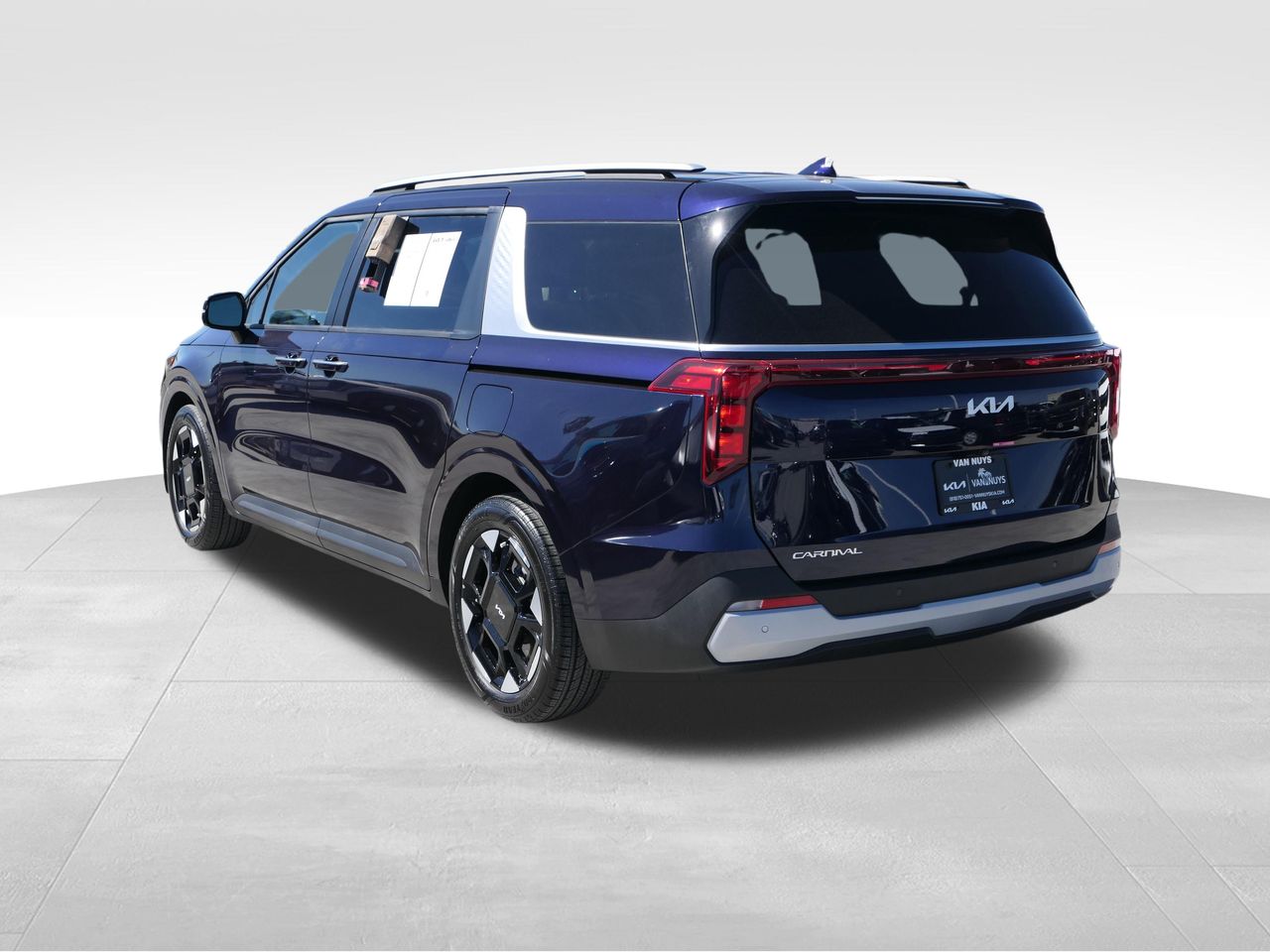 2025 Kia Carnival EX photo 5