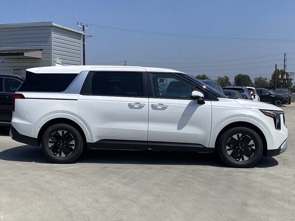 New 2026 Kia Carnival Hybrid LXS