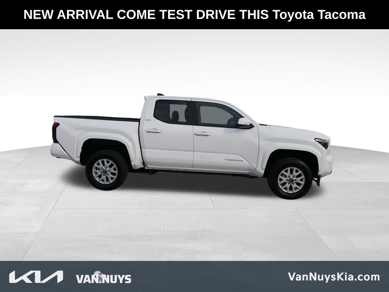 2025 Toyota Tacoma SR5 photo 2