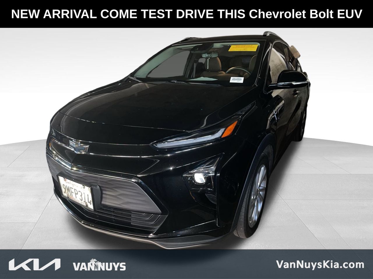 2023 Chevrolet Bolt EUV photo 2