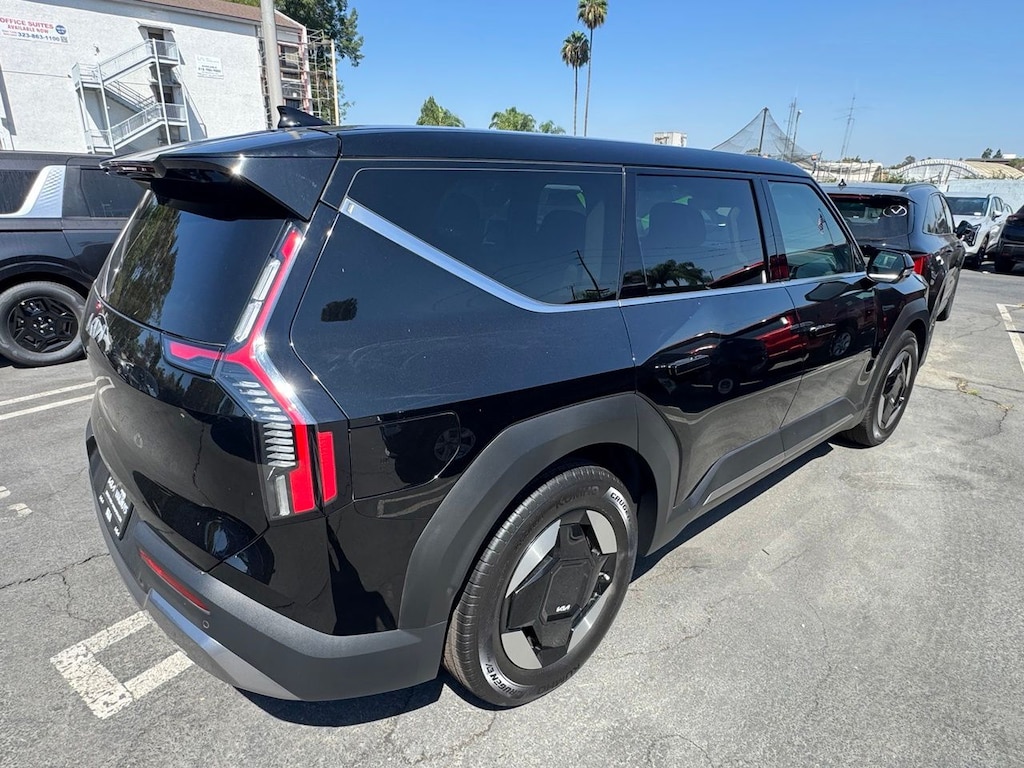 Used 2024 Kia EV9 Light Long Range SUV