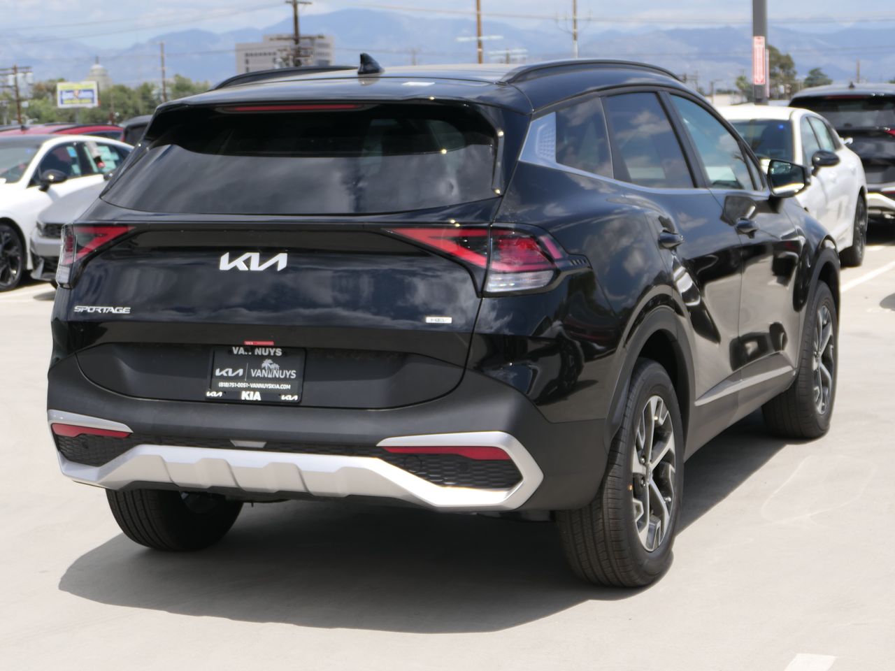 2025 Kia Sportage Hybrid EX photo 3