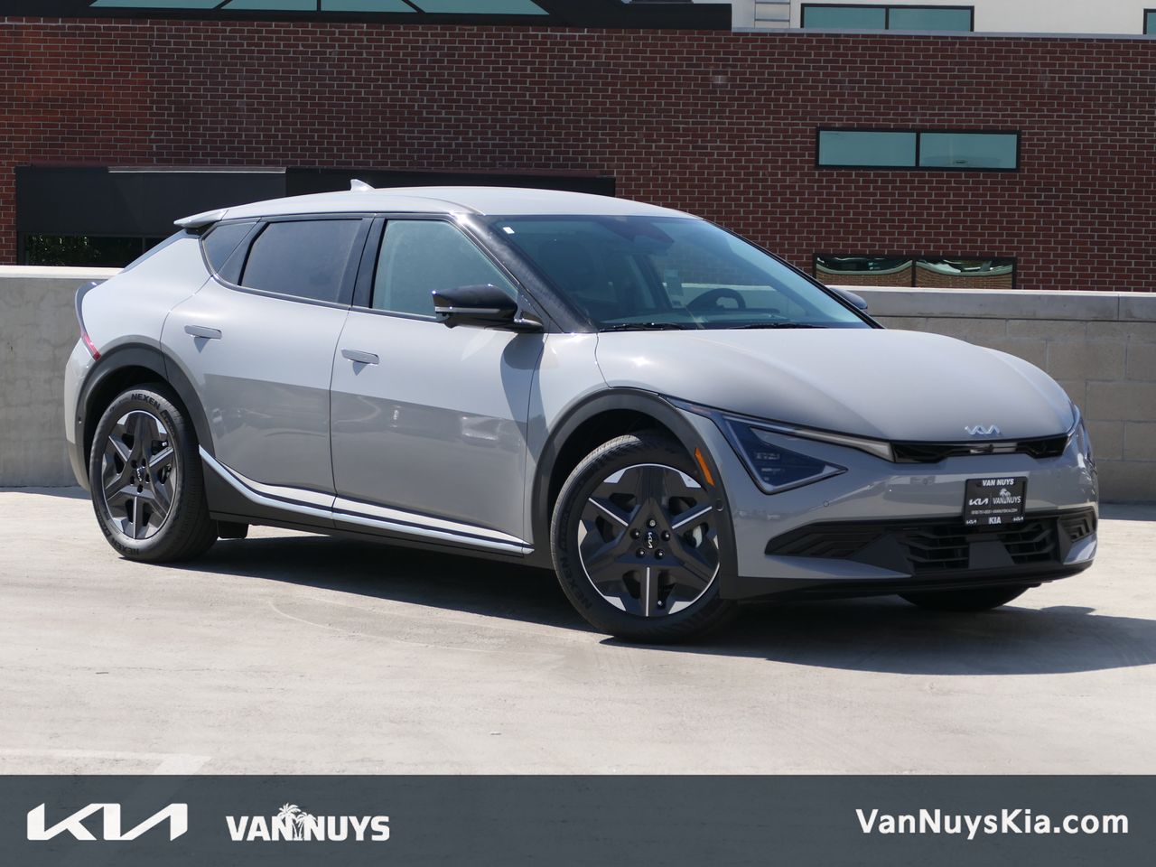 2025 Kia EV6 Light L/R's photo