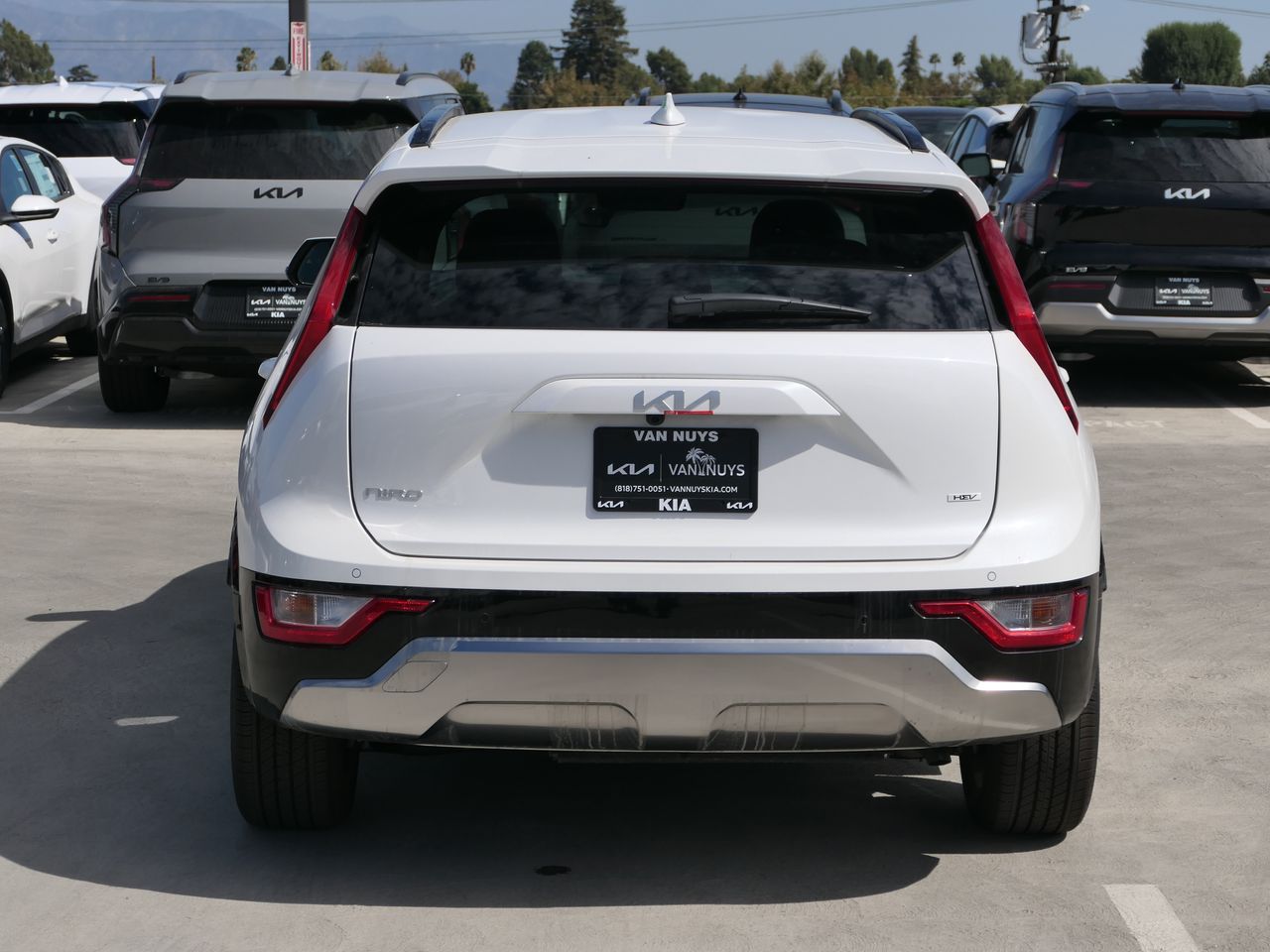 2025 Kia Niro EX Touring photo 4