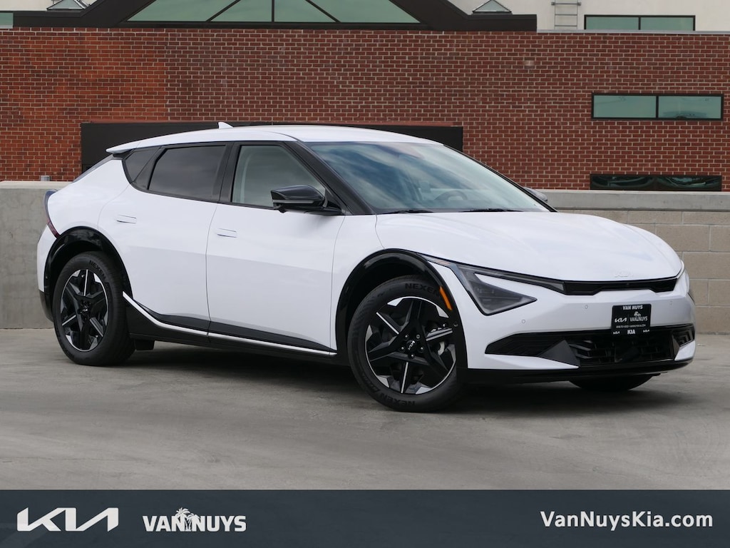 New 2025 Kia EV6 Wind SUV