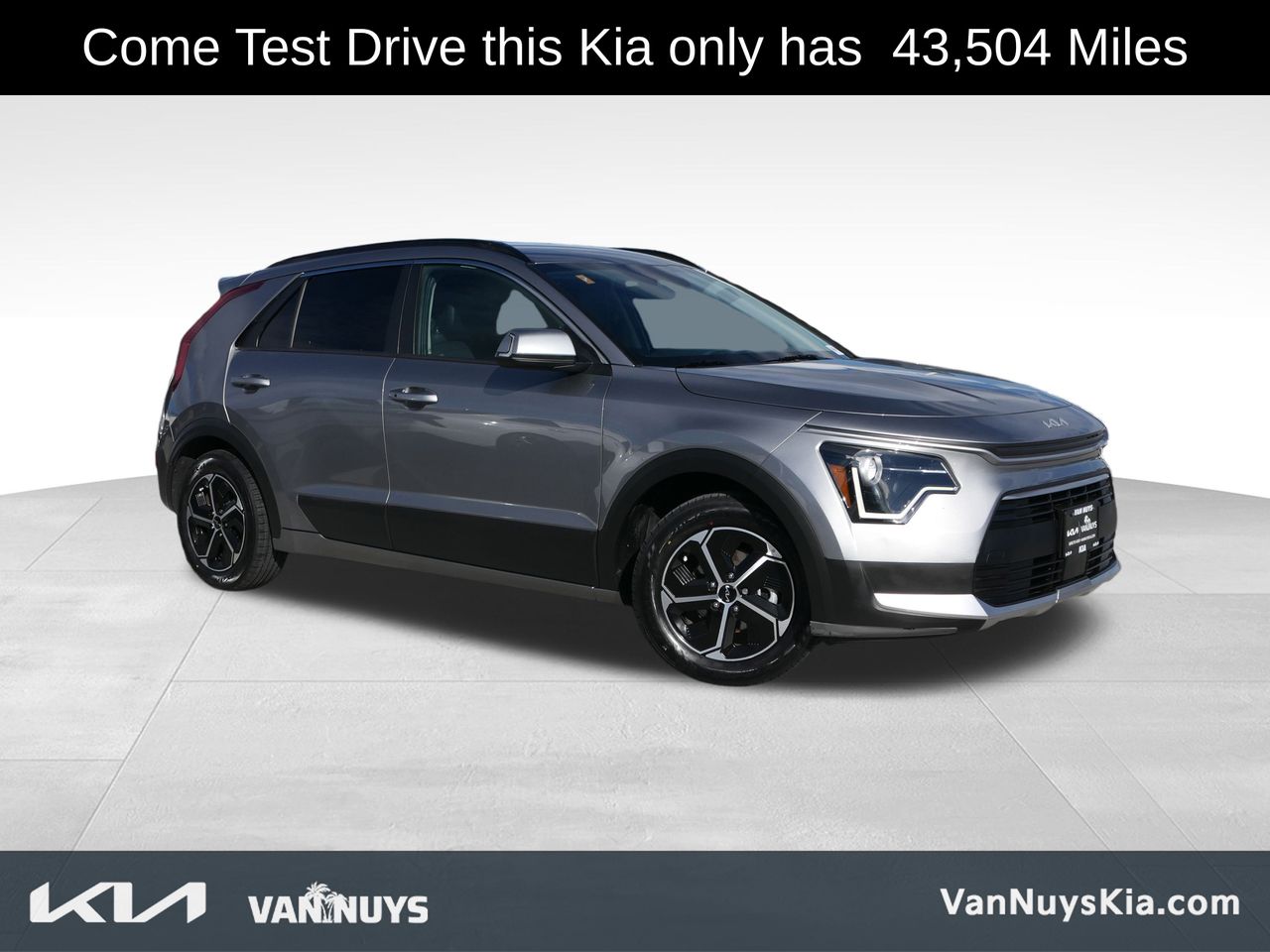 2023 Kia Niro EX's photo