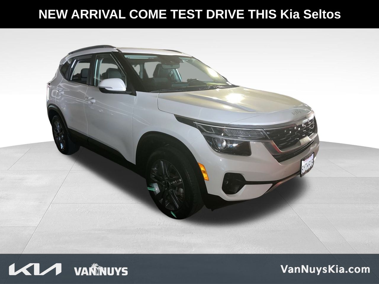 2022 Kia Seltos S photo 2