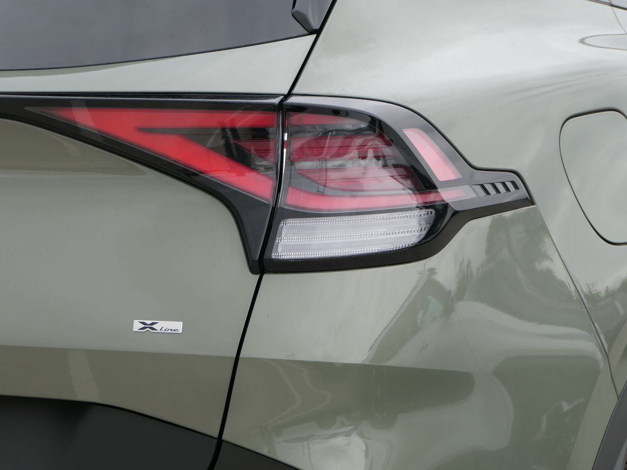 2025 Kia Sportage Plug-In Hybrid X-Line Prestige photo 3