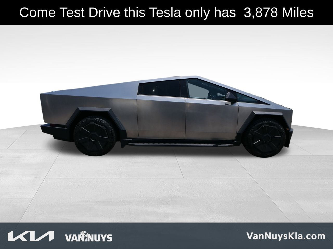 Used 2024 Tesla Cybertruck Base with VIN 7G2CEHED2RA033132 for sale in Los Angeles, CA