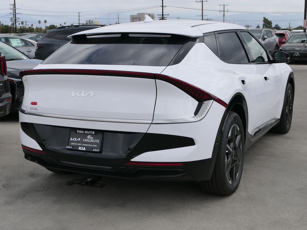 New 2025 Kia EV6 Wind SUV