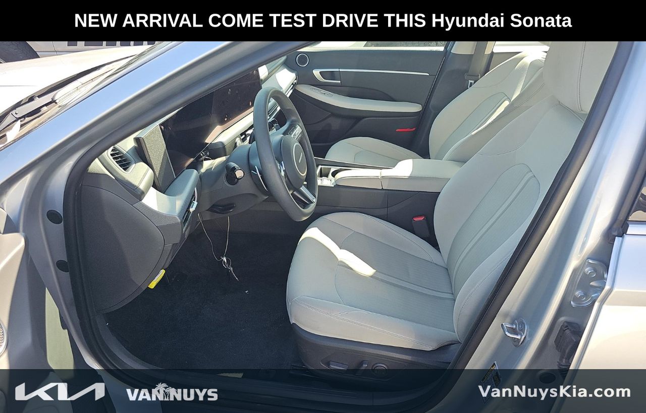 2025 Hyundai Sonata SEL photo 4
