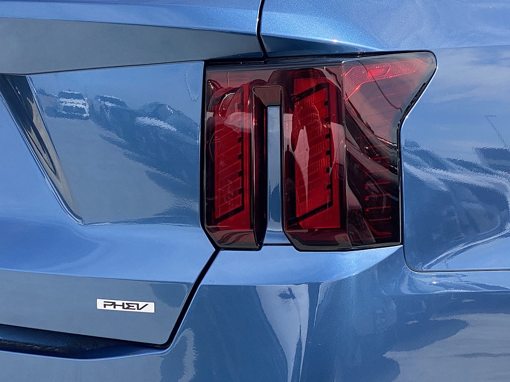New 2026 Kia Sorento Hybrid EX