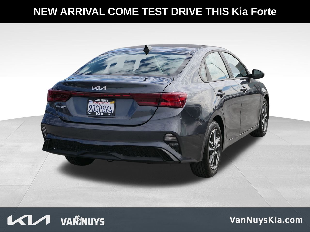 2023 Kia Forte LXS photo 3