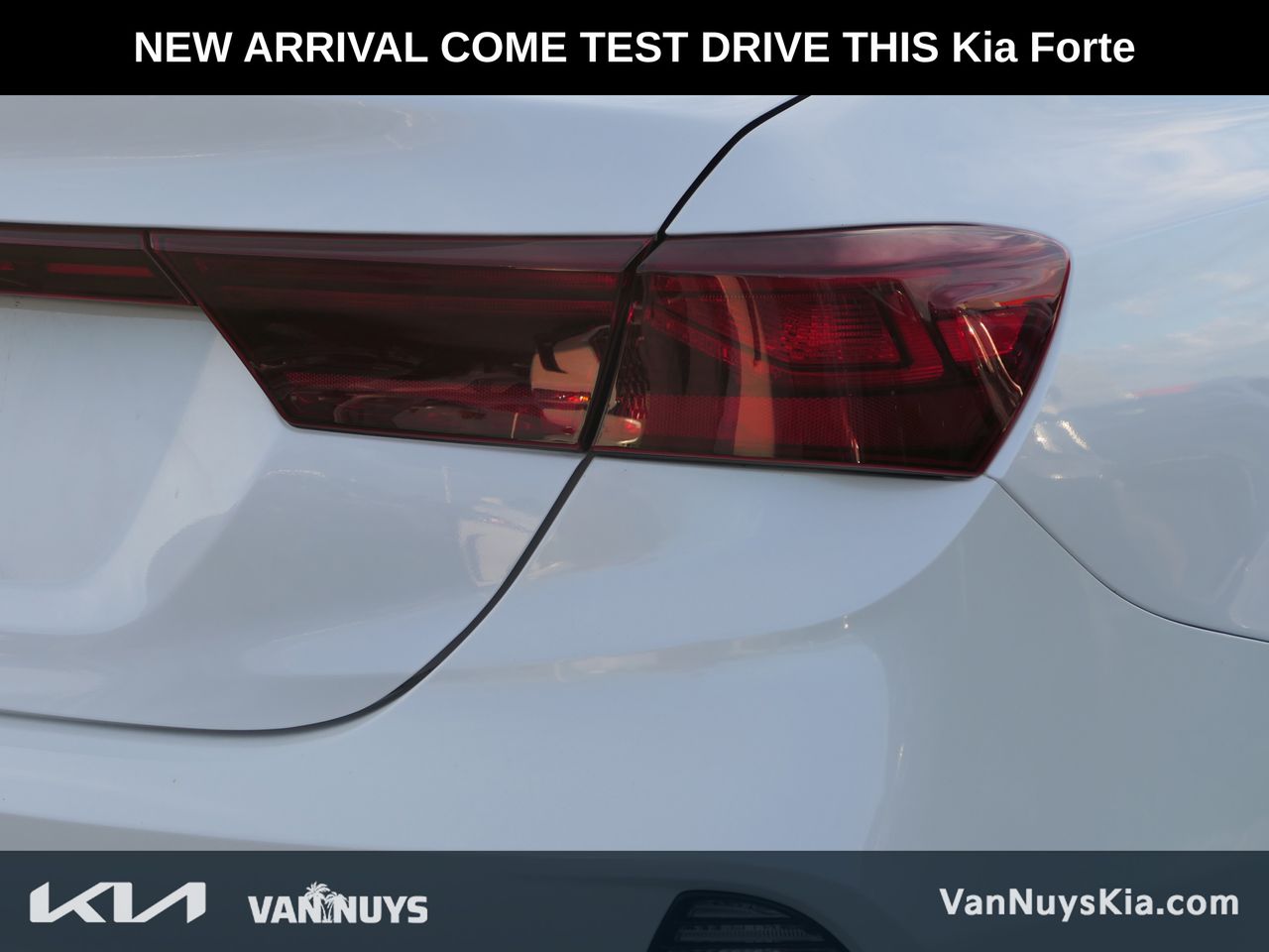 2023 Kia Forte LXS photo 3