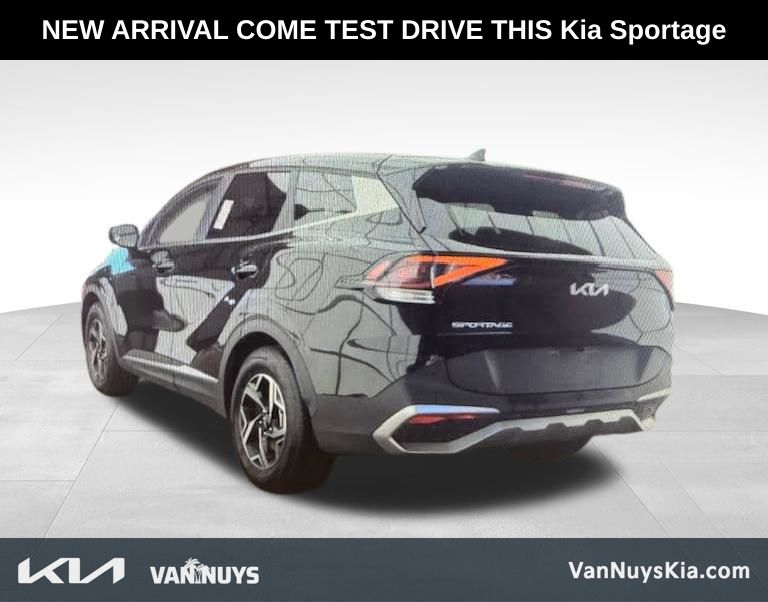 2025 Kia Sportage LX photo 2