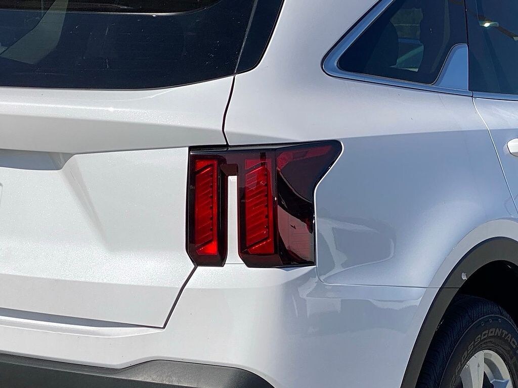 New 2026 Kia Sorento LX SUV